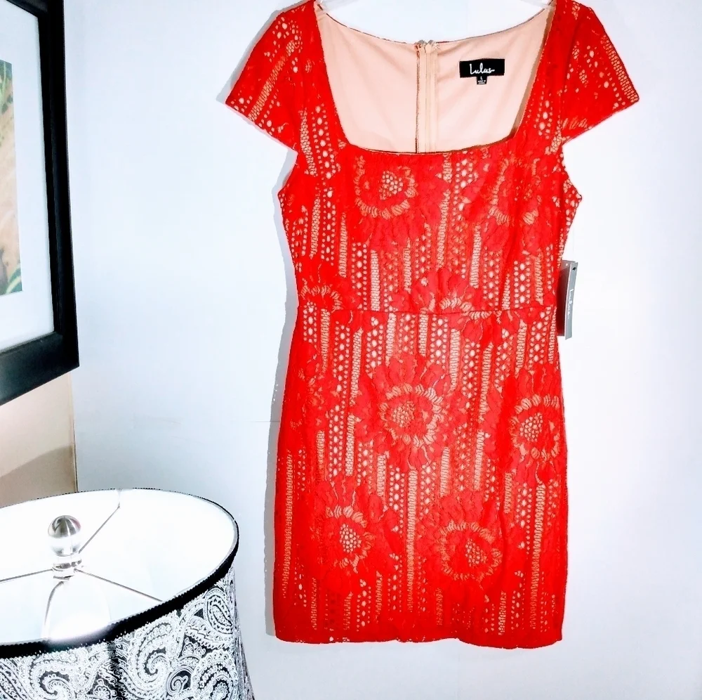 LULU'S LILIAN RED LACE MINI DRESS NWT SIZE LARGE - Picture 2 of 14
